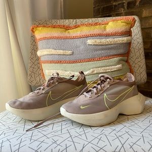 Worn once - Nike Vista Lite